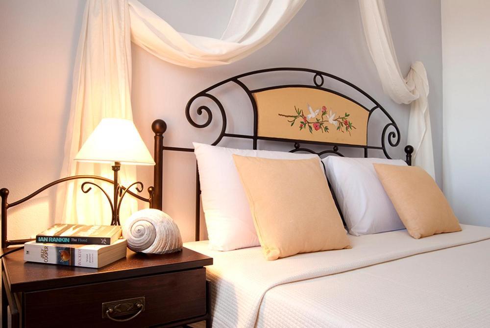Island House Mare Apartment Mylopotas Room photo
